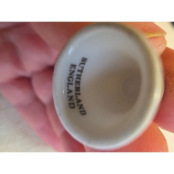 Vintage Sutherland England Porcelain Thimble With Pink Floral Design & Gold Rim - Picture 7 of 7